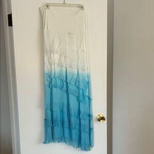 Chic Ombre Maxi Skirt in Blue and White